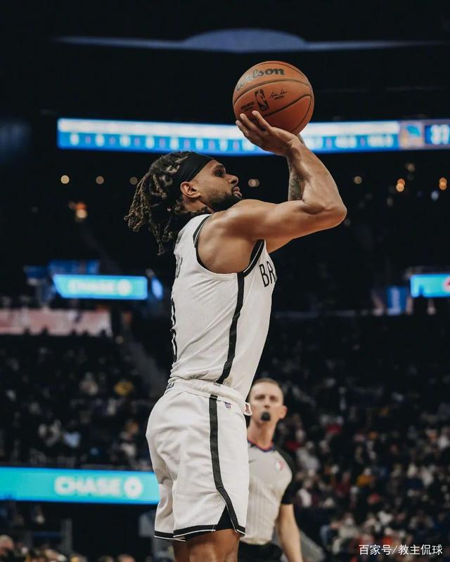 关于魔术血洗篮网，克莱爆发神勇的信息