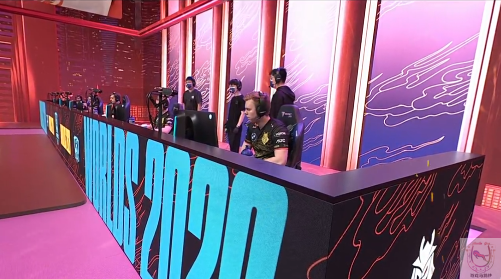 关于G2血洗IG，ShowMaker完成帽子戏法的信息