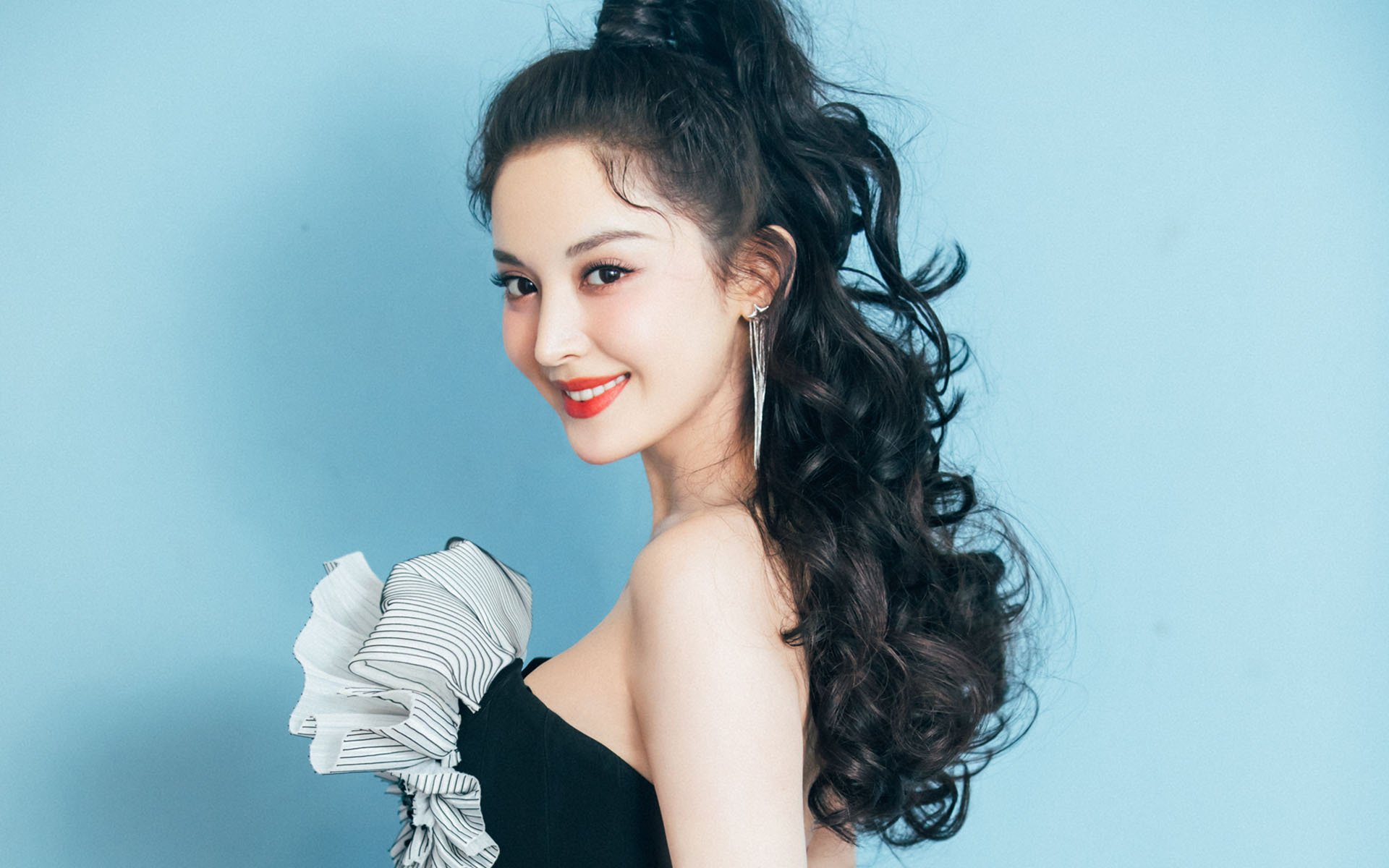 星辰与野望的对决，哈利伯顿一战封神之夜铸就全新王权