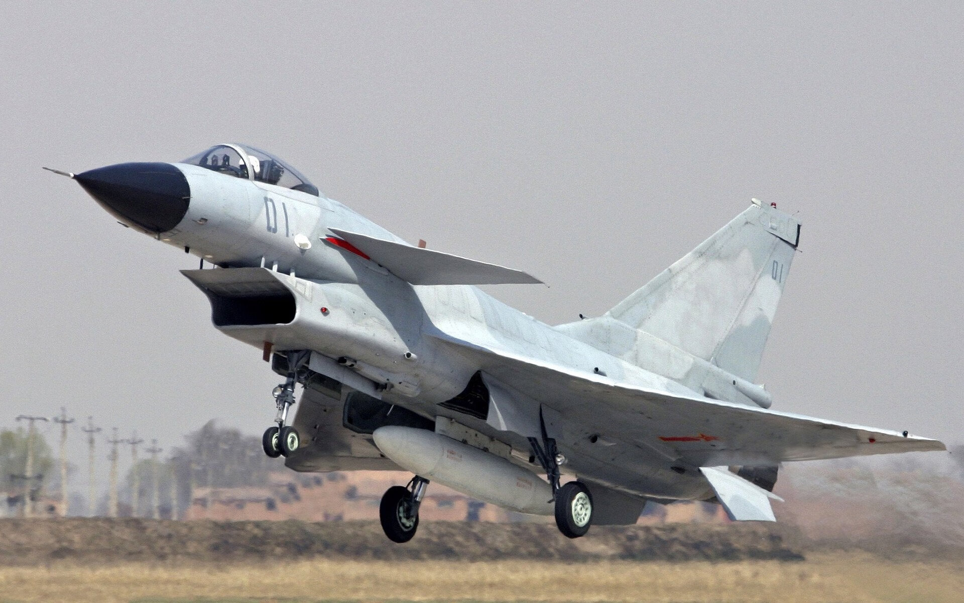 唯一的指挥家，马赛主场寂静中的法比尼奥交响乐